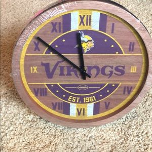 Vikings clock